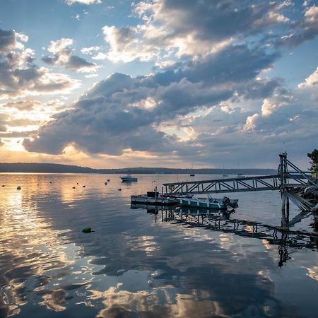 Smugglers Cove Inn Dayville Ngoại thất bức ảnh