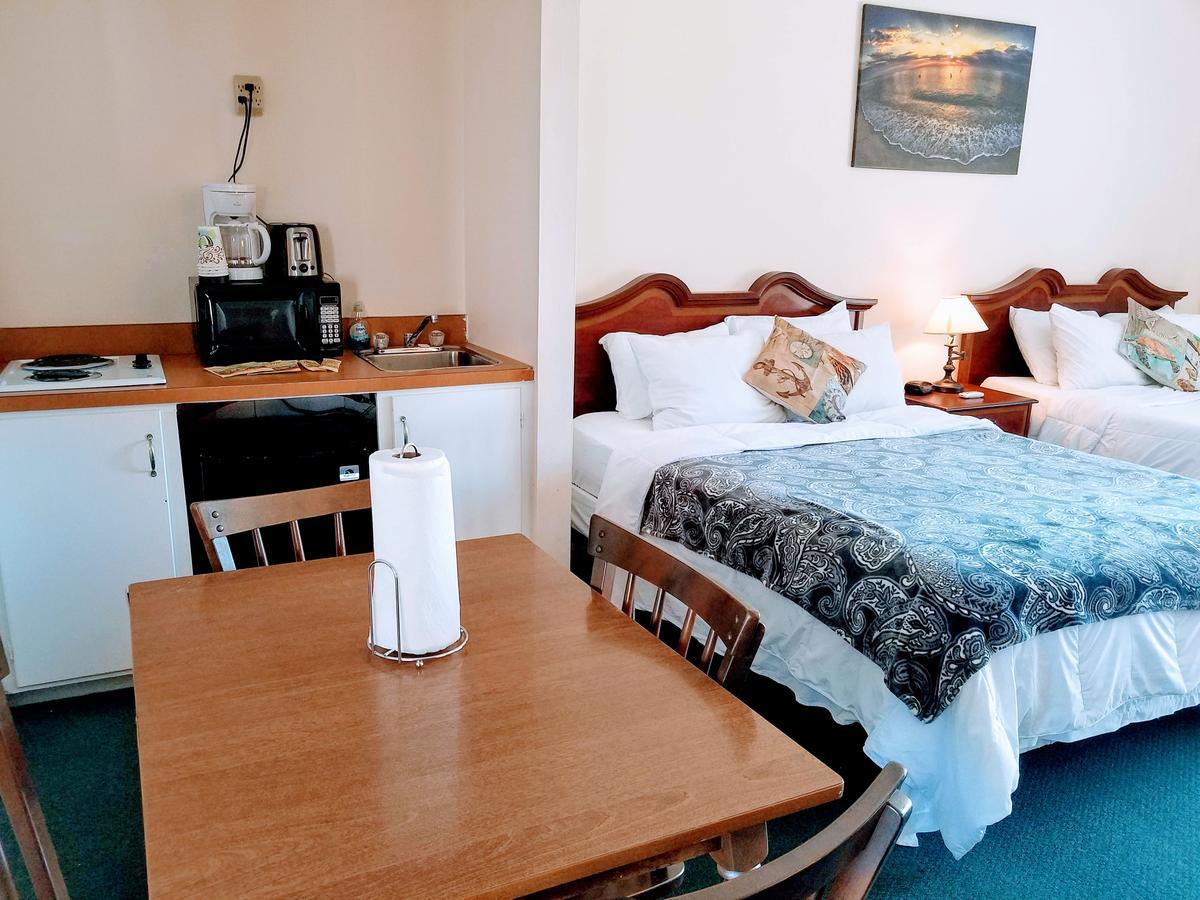 Smugglers Cove Inn Dayville Ngoại thất bức ảnh