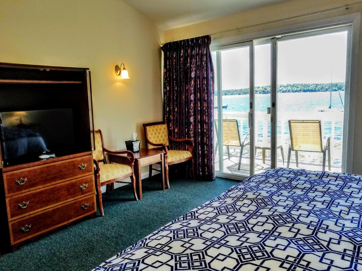 Smugglers Cove Inn Dayville Ngoại thất bức ảnh